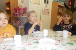 2021-11-17 - Sowy - W naszym Przedszkolu dbamy, aby nie marnowało się jedzenie