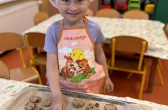 2024-05-22 - Żabki - Pieczemy ciasto dla mamy