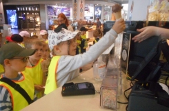 2024-07-01 - Pszczółki - Jak lato to i lody