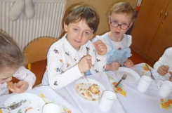 2025-04-15 - Pszczółki - Śniadanie wielkanocne