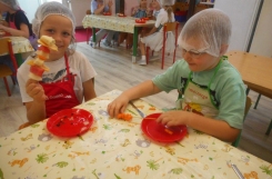 2025-06-30 - Sowy - Owocowe szaszłyki